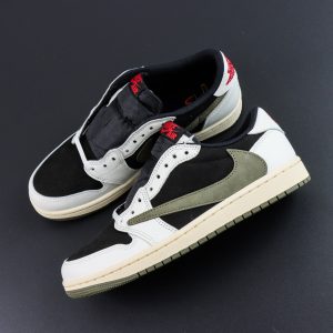 Travis Scott x Air Jordan 1 Low "Medium Olive" DZ4137 106