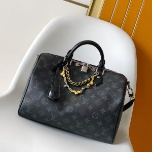 chanel 𝗖𝗹𝗮𝘀𝘀𝗶𝗰 𝗙𝗹𝗮𝗽 20×13×9cm using italian imported [gr] framed lambskin (复制)