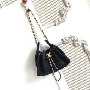 chanel 𝗖𝗹𝗮𝘀𝘀𝗶𝗰 𝗙𝗹𝗮𝗽 20×13×9cm using italian imported [gr] framed lambskin (复制)