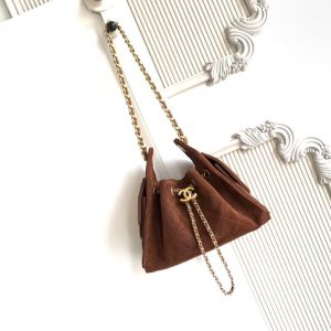 chanel 𝗖𝗹𝗮𝘀𝘀𝗶𝗰 𝗙𝗹𝗮𝗽 20×13×9cm using italian imported [gr] framed lambskin (复制)