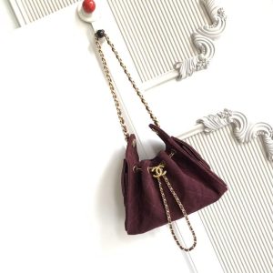 chanel 𝗖𝗹𝗮𝘀𝘀𝗶𝗰 𝗙𝗹𝗮𝗽 20×13×9cm using italian imported [gr] framed lambskin (复制)